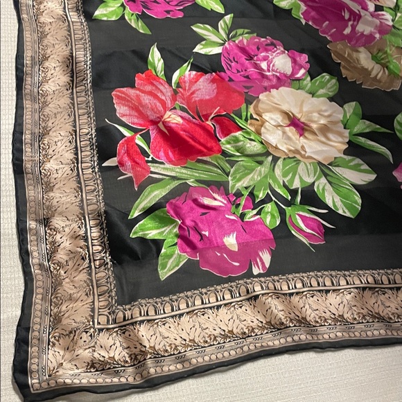 Oscar de la Renta Floral Silk Scarf with Black Border. Vintage - Picture 6 of 7